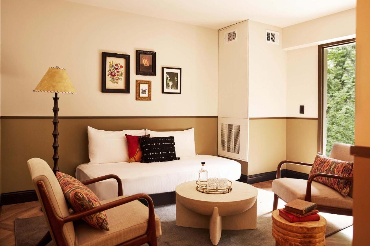 Berkshires Untold Hotel Lenox Exterior photo